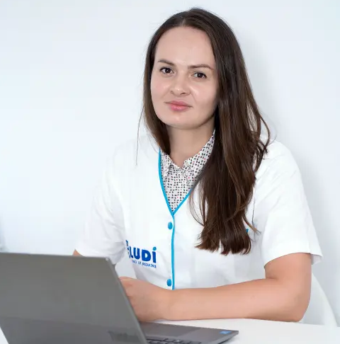 Dr. Odagiu Elena